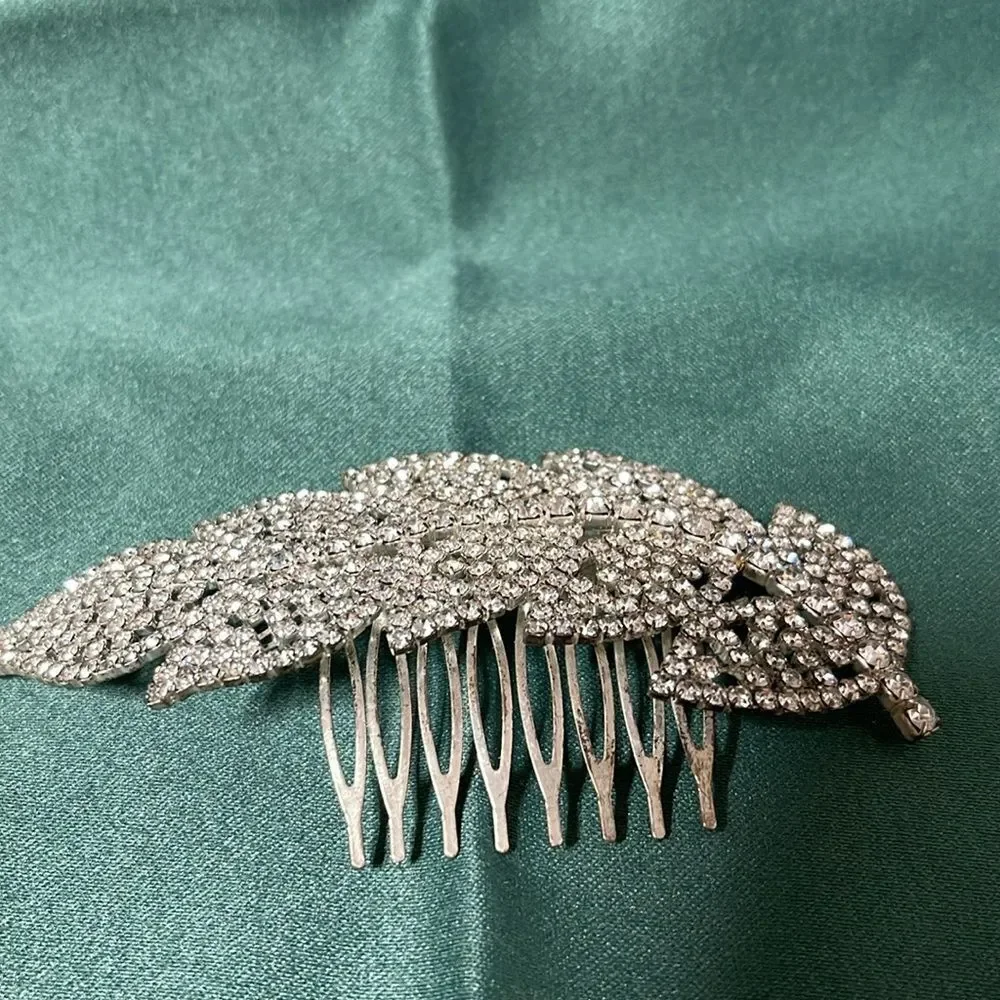 Elegant Silver Leaf Hair Comb